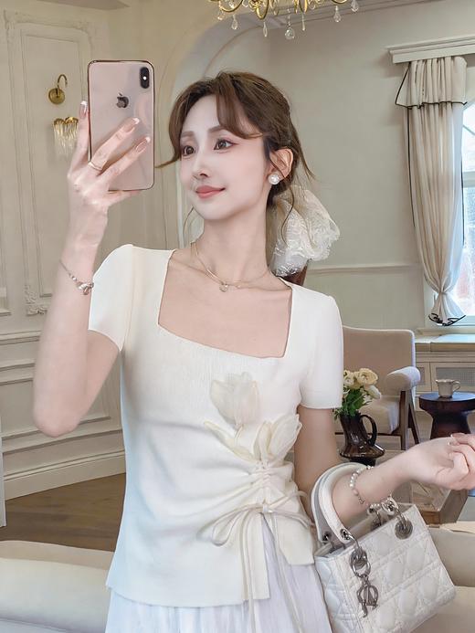 张心子【午后花园】方领显瘦立体花郁金花抽绳针织衫上衣 U2603039 商品图1