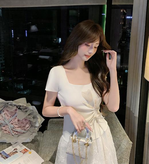 张心子【午后花园】方领显瘦立体花郁金花抽绳针织衫上衣 U2603039 商品图11
