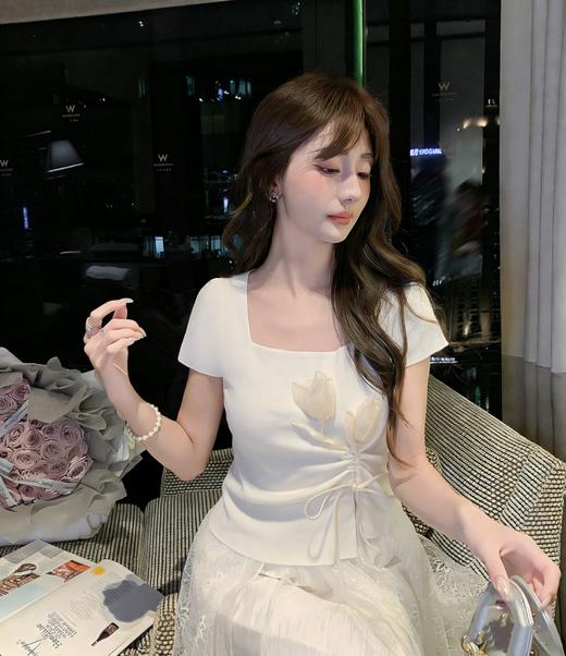 张心子【午后花园】方领显瘦立体花郁金花抽绳针织衫上衣 U2603039 商品图9