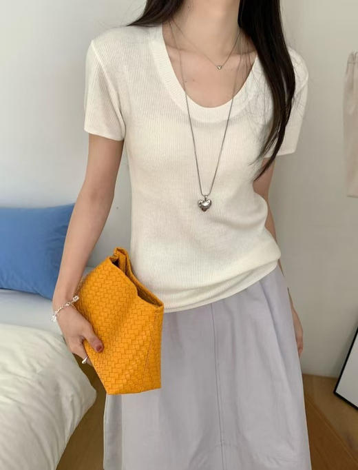 巨显瘦🔥含绵羊毛的神仙针织衫！【NECHEER柏奥玛春夏季U领短袖针织衫2601】，12 色任选闭眼搭✨ 精心配比🌿 商品图1