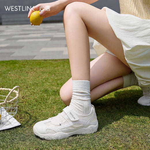 西遇运动玛丽珍鞋女2026新款夏季魔术贴爆款德训鞋透气镂空休闲鞋V0566341 商品图1