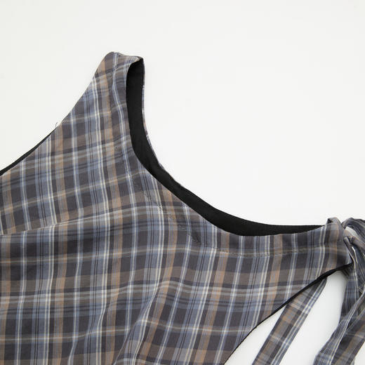 西遇2026夏新款复古挂脖格纹连衣裙女收腰系带不规则下摆气质长裙E0060268 商品图5