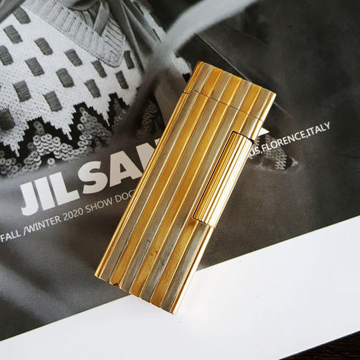【9成新】Dunhill 登喜路18K双色金竖纹时尚打火机24*65*13MM 140226NJS25 商品图1