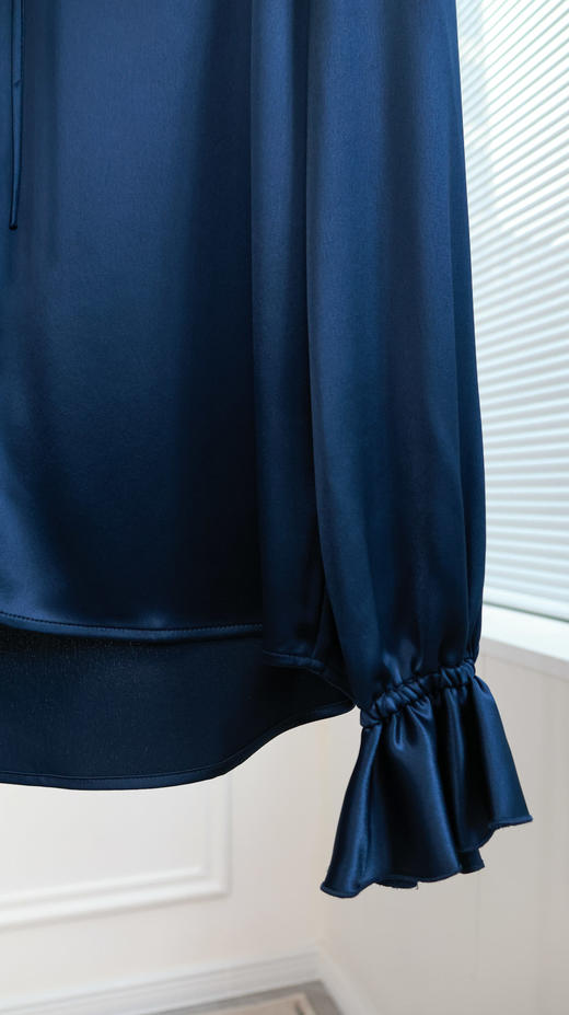 绾风|鎏光花瓣领缎面衬衣 商品图2