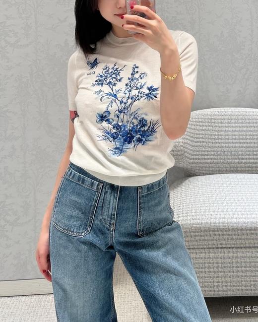 女款修身刺绣针织上衣ba010 商品图2