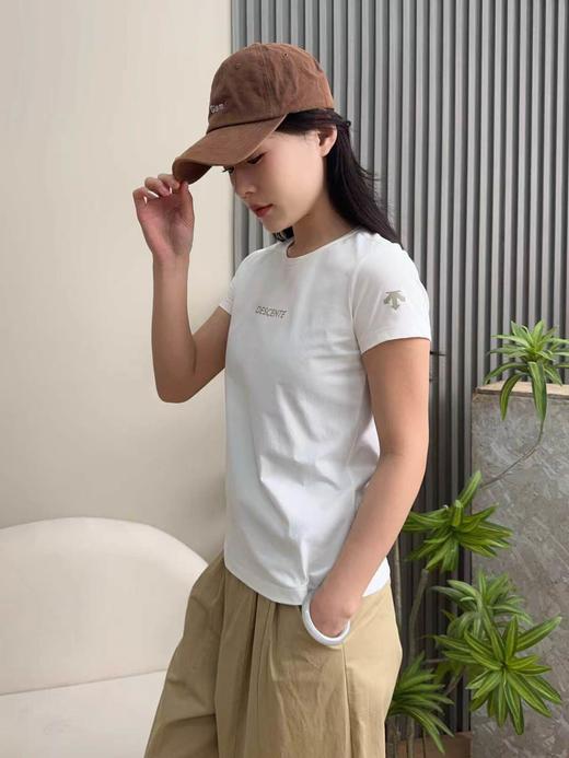 点此购买 迪桑特夏季TRAINING系列女士收腰短袖T恤 qk 344047 商品图9