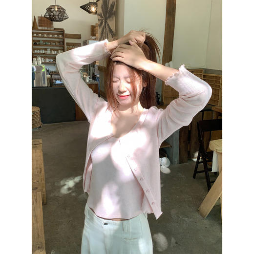 <曾小咸推荐>4.3现货秒杀 ！微信超特价！韩系针织开衫+吊带套装 日常219.99 立减130 秒杀89.99！！ 商品图1