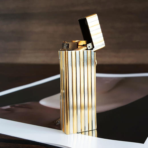 【9成新】Dunhill 登喜路18K双色金竖纹时尚打火机24*65*13MM 140226NJS25 商品图3