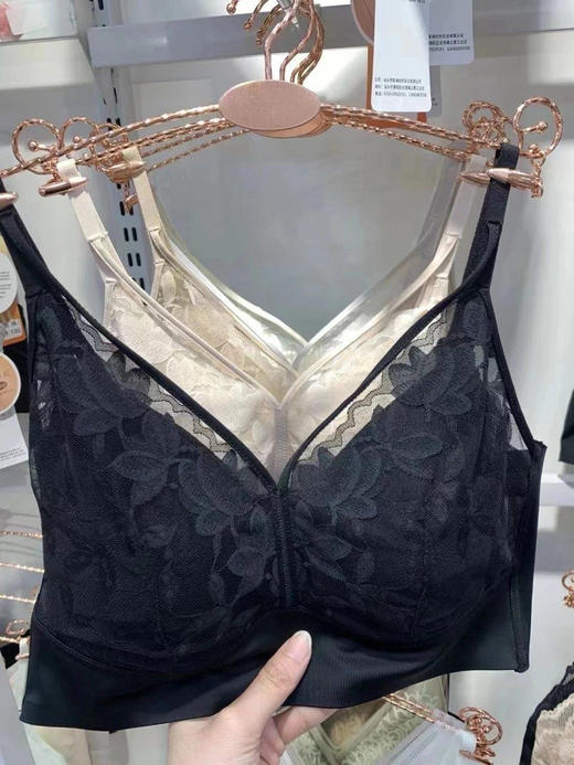 【线下实体资源 峰度旗下高中大学内衣品牌】专柜在售 雅丝婷正品 高中大学女生的内衣 轻薄透气杯无痕背心式内衣 夏天清凉必备神器🌬️轻薄透气✅无感清凉✅抑菌防螨✅无钢圈有型自由 商品图3
