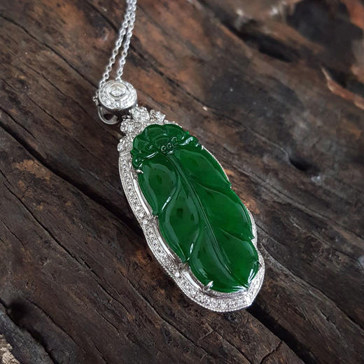 【天然正品】A货翡翠AU750收藏级白金镶钻镶天然细腻满绿冰种叶子造型（金枝玉叶）翡翠吊坠项链41.5*16.9*7.8MM（皆取最大值）131125AH21 商品图4