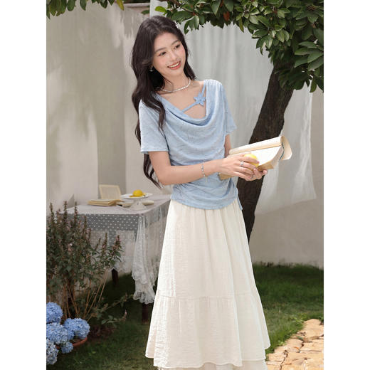 鹿向南【0405/20:00新品前1小时7折限量100件】蓝色荡领短袖T恤 商品图3