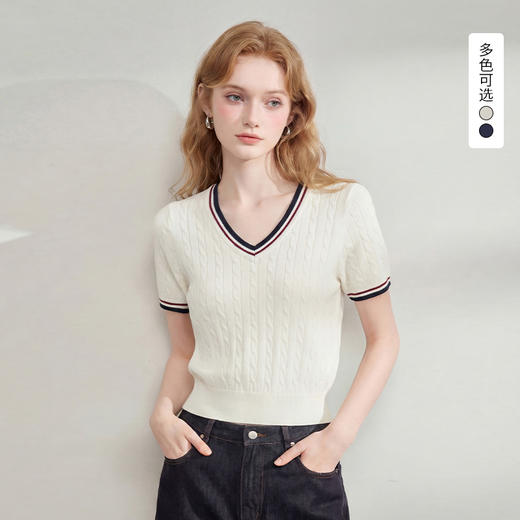西遇2026夏季新款V领针织T恤女学院风撞色修身短款麻花短袖上衣E0060276 商品图0