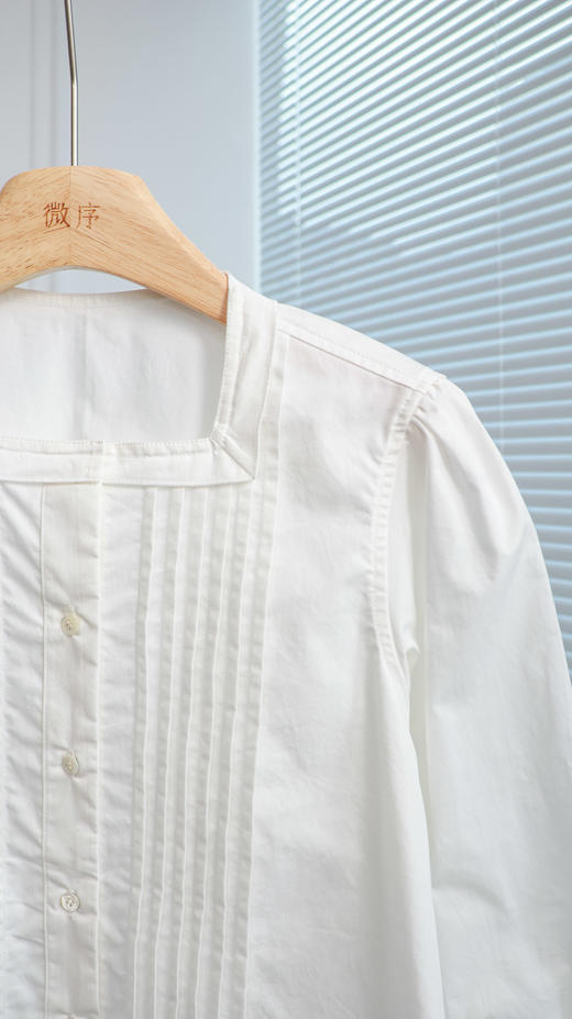 初夏恋曲|法式风琴褶方领衬衫 商品图1