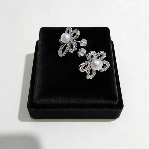 满钻花花耳钉 7mm珍珠 气质款 甜美吸睛 派对必备 [发：12] 商品图1