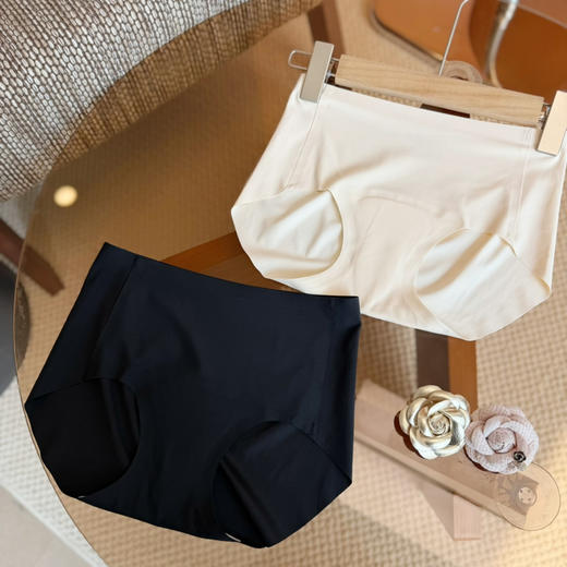 特   2604101   瑜伽内裤 无缝内裤（2条装，黑+肤） 商品图0