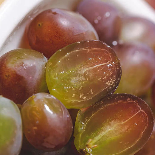 云南茉莉香无核葡萄  颗粒饱满  皮薄无核  鲜嫩多汁  香甜可口 商品图1