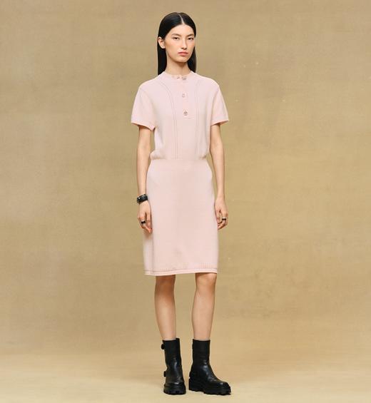 女款半开领镂空羊绒连衣裙fe 商品图3