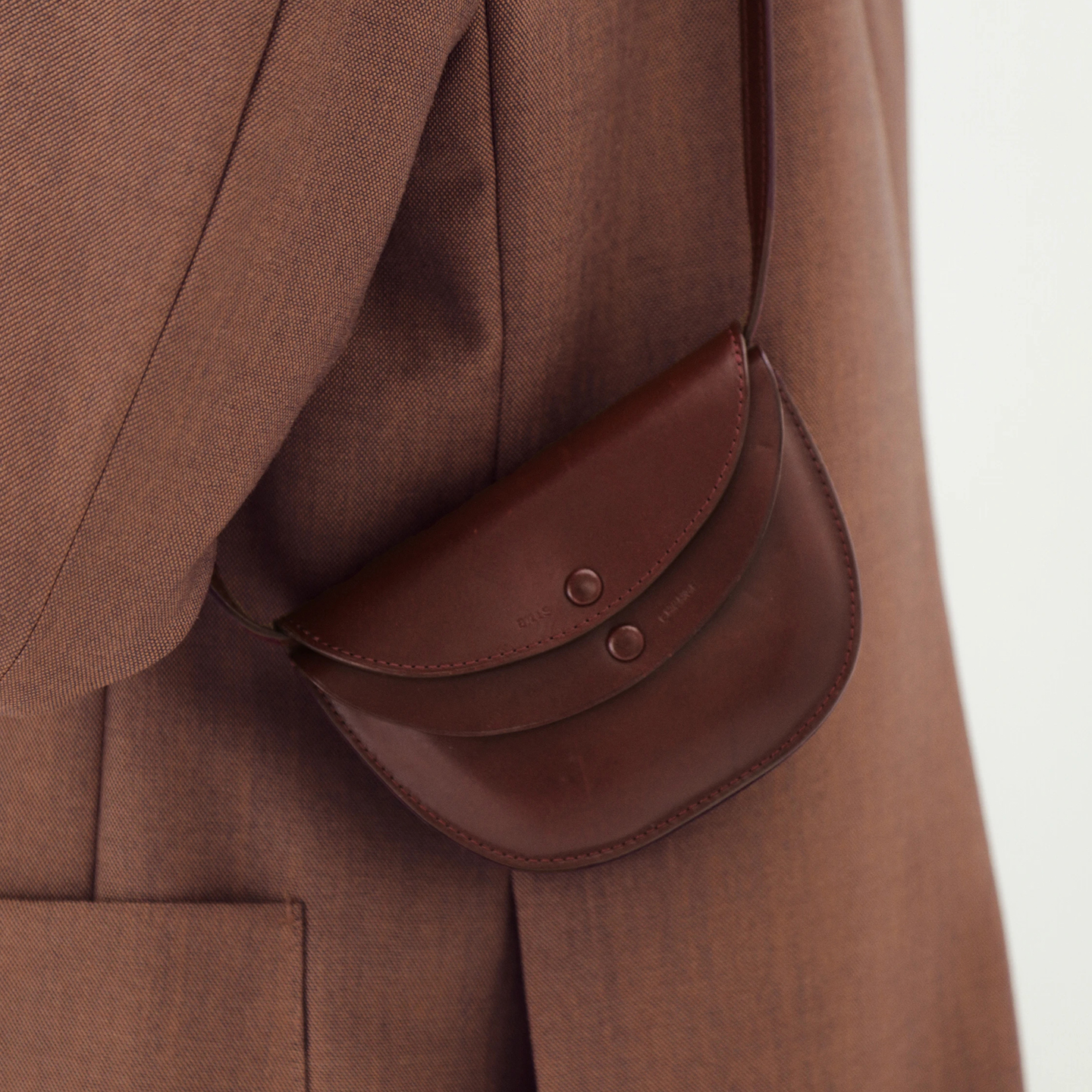 KAPTAIN SUNSHINE Round Wallet Mid Pouch 女式牛皮斜挎包