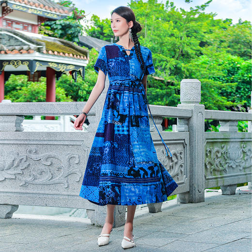 【春季新品】水色天晴扎染连衣裙 | 预售15天 商品图0