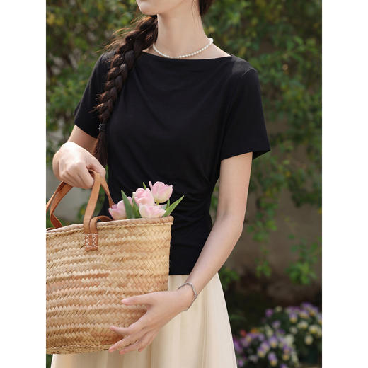 鹿向南【0405/20:00新品前1小时7折限量100件】黑色T恤短袖 商品图3