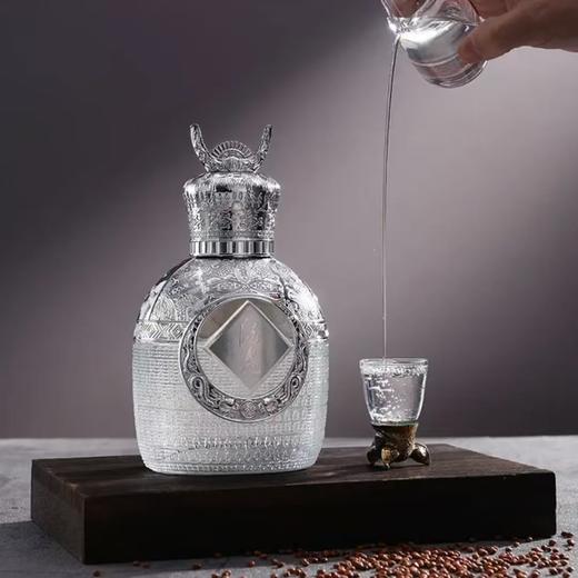 【高端收藏】2023年酒鬼酒银饰文化 馥郁香型白酒 54度 500ml单瓶 500ml*4瓶整箱 商品图3