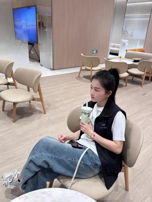 始祖鸟阿童木棉服马甲男女同款。自己备注号码 商品图3