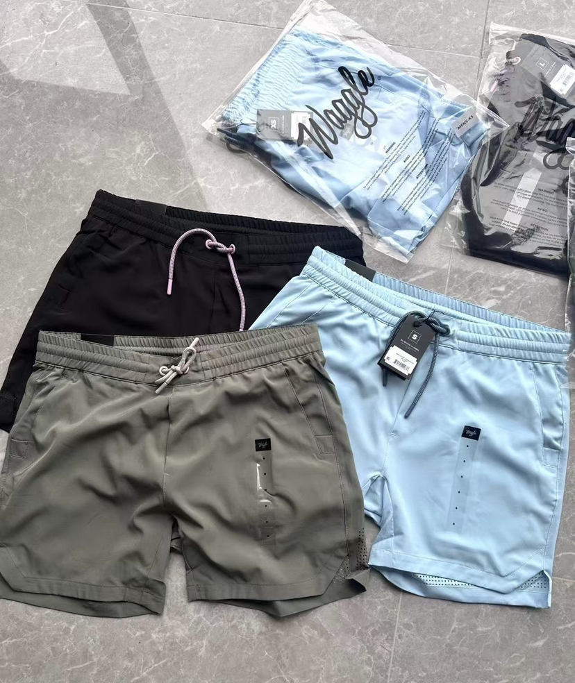 全新正品美版一线高尔夫WAGGLE5.5英寸激光穿孔男士运动户外速干短裤
三个色，尺码全XS-3XL