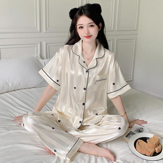 跨境北欧风高级感爱心条纹印花睡衣简约高档短袖家居服可外穿批发 商品图0