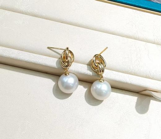 澳白光 11-12mm淡水珍珠镀金耳钉 几乎无瑕 贵气轻奢 [发：51] 商品图1