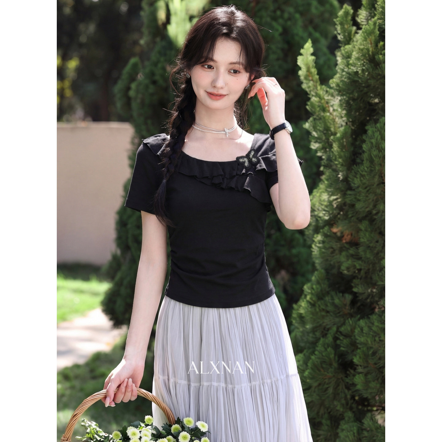 鹿向南【0405/20:00新品前1小时7折限量100件】设计感黑色T恤短袖