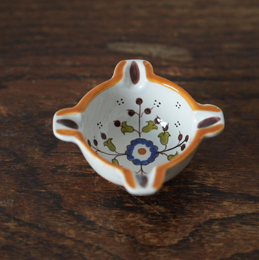 意大利Deruta手绘陶瓷四槽烟缸釉下彩 商品图0