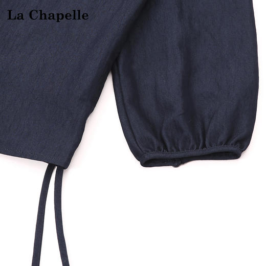 天猫同步【垂坠~免熨烫】拉夏贝尔/La Chapelle气质时尚V领排扣两侧系带设计仿牛仔长袖衬衫舒适上衣女 商品图4