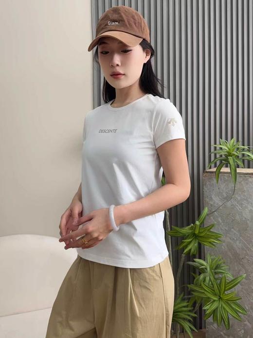 点此购买 迪桑特夏季TRAINING系列女士收腰短袖T恤 qk 344047 商品图7