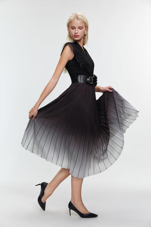 SAFICOO 墨影渐变收腰百褶雪纺连衣裙 商品图1