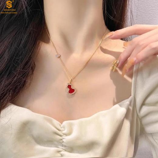 【香港周六福黄金钻石首饰】麒麟吉祥红气质摆动葫芦项链 +高定礼盒 商品图4