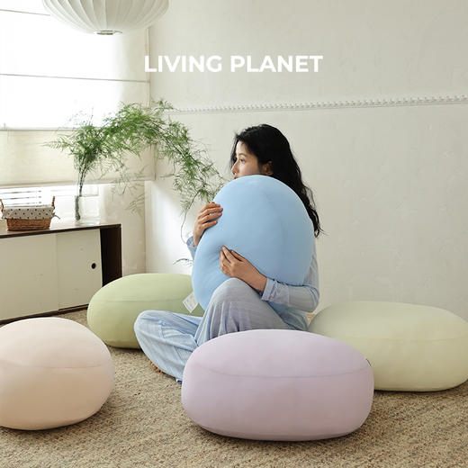 无印同厂【LIVING PLANET 软fufu泡芙枕/靠垫】极简日系美学  触感细腻顺滑，凉感持久稳定 居家、办公、休憩刚需舒适好物 商品图0