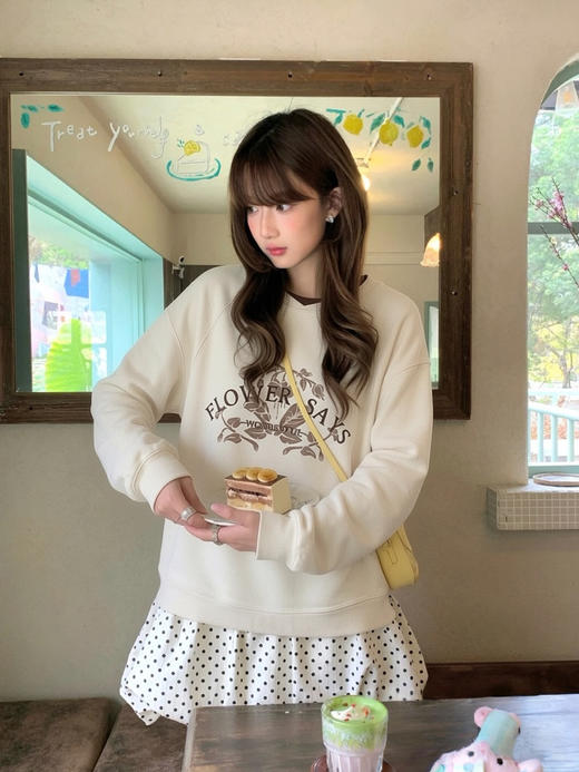 专柜实拍【花语卫衣！】拉夏贝尔/La Chapelle美式复古拼色圆领字母印花设计慵懒感三色长袖廓形卫衣 商品图7