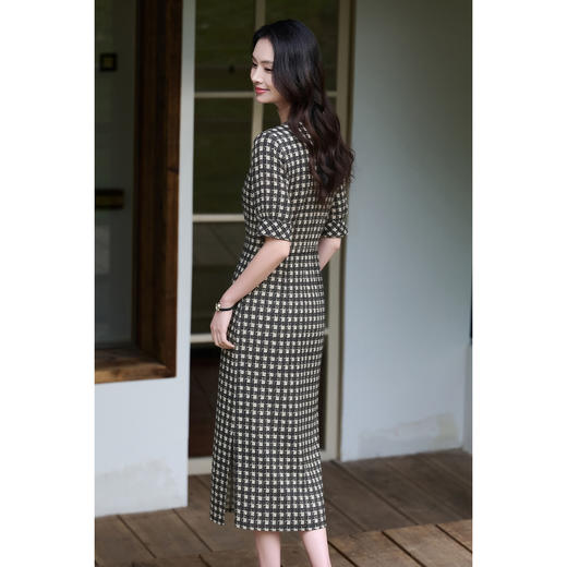 漫步塞纳河~法式浪漫真丝裙 米思阳2026夏季新款复古千鸟格系带V领100%桑蚕丝真丝连衣裙 商品图3