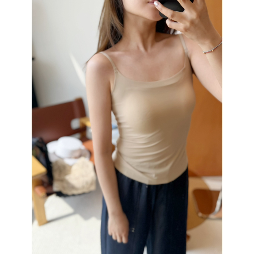 特  2604102     夏天🌞素色美背 粉底液 美背