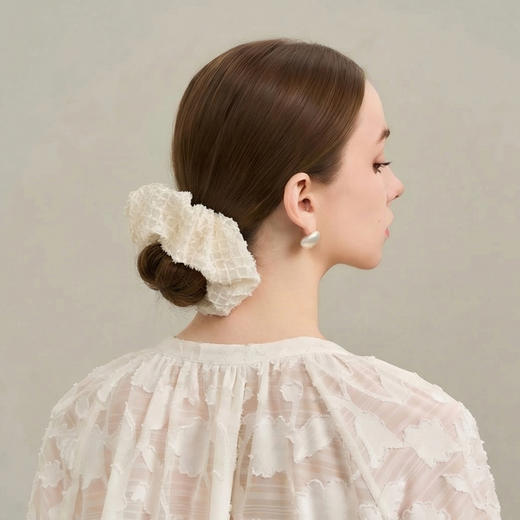 三彩2026新款白色褶皱发圈丸子头皮筋头饰毛边大肠优雅韩系温柔女 商品图1
