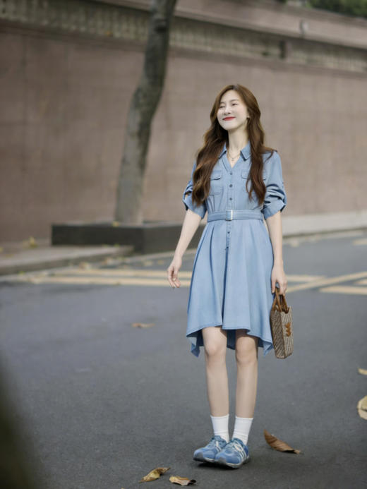 【百图lulu定制】【预售4月11日发】【少年派牛仔连衣裙】莱赛尔 棉混纺 收腰  不规则下摆  五分袖 牛仔连衣裙 商品图1