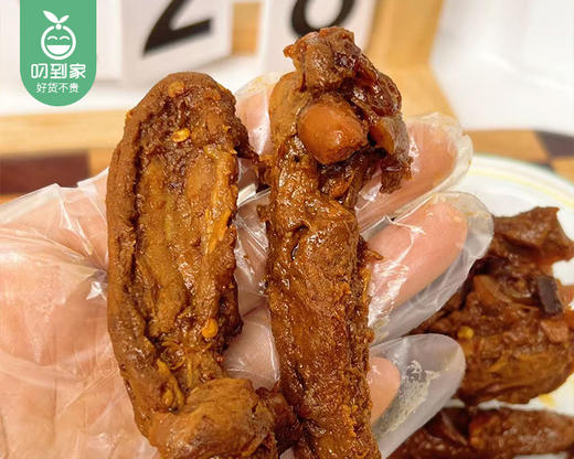 【预售-4月8日配送】【到手2盒】周黑鸭卤鸭锁骨（甜辣味）/1份（150g*2盒）赠1罐轻上水果桶芭乐青提汁420ml生产日期：3月27日左右 商品图2