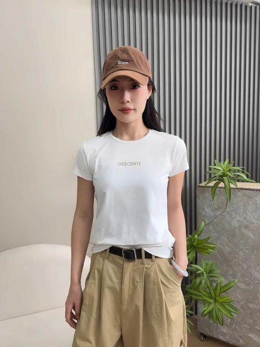 点此购买 迪桑特夏季TRAINING系列女士收腰短袖T恤 qk 344047 商品图8