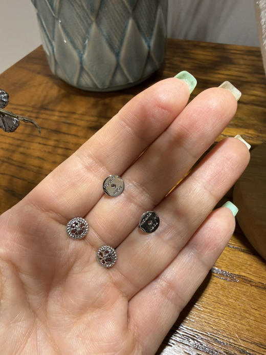 42-2排他性独家圆正 TB镂空双T 麦穗圆形耳钉 镂空双T 圆形 项链 商品图3