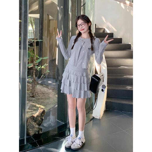 <曾小咸推荐>4.3现货秒杀 ！微信超特价！韩系假两件长袖连衣裙 日常229.99 立减130 秒杀99.99！！ 商品图3