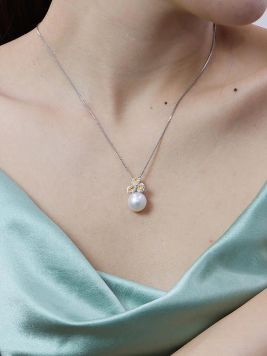 【日本溯源之旅】三叶草-18k金澳白珍珠钻石吊坠 12-13mm 钻石分数:0.3ct（展会产品拍下后不支持7天无理由退换货） 商品图1