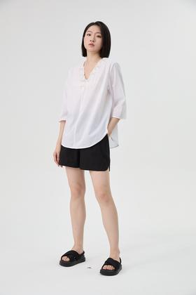 水淼春夏新款2026法式绣花V领气质薄款七分袖上衣2358