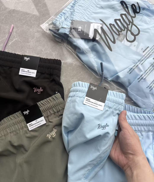 全新正品美版一线高尔夫WAGGLE5.5英寸激光穿孔男士运动户外速干短裤
三个色，尺码全XS-3XL 商品图2