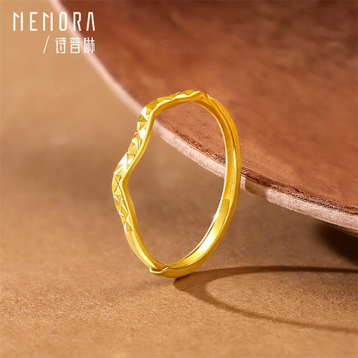 【新品首发】足金水波纹戒指 黄金活口戒指细小戒指叠戴 MEMORA诗普琳LR465601（线上专供） 商品图3