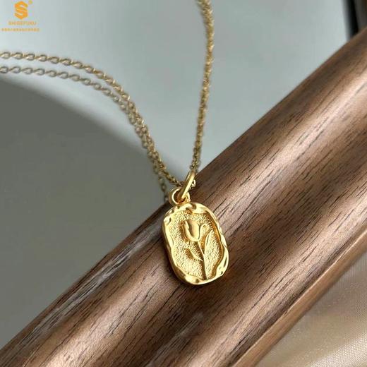 【香港周六福黄金钻石首饰】国色天香郁金香吊坠+赠k金项链 商品图2